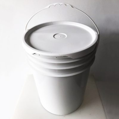 Balde sanitario 20 lts con tapa